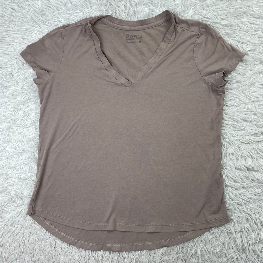 Patagonia Shirt Womens Large Beige Side Current Tee V Neck Short Sleeve Casual L
